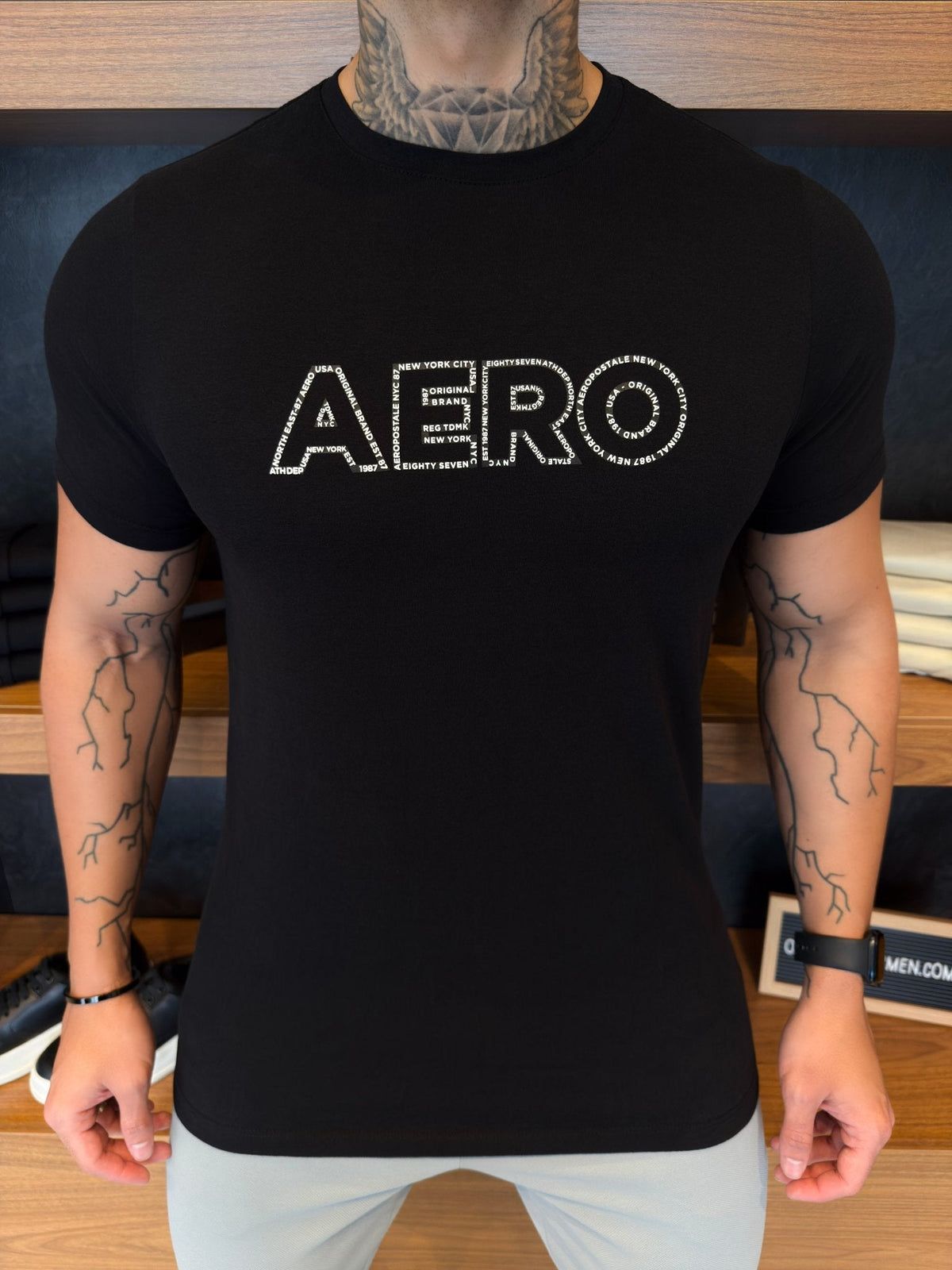 Camiseta Aeropostale Escrita Central - Preta