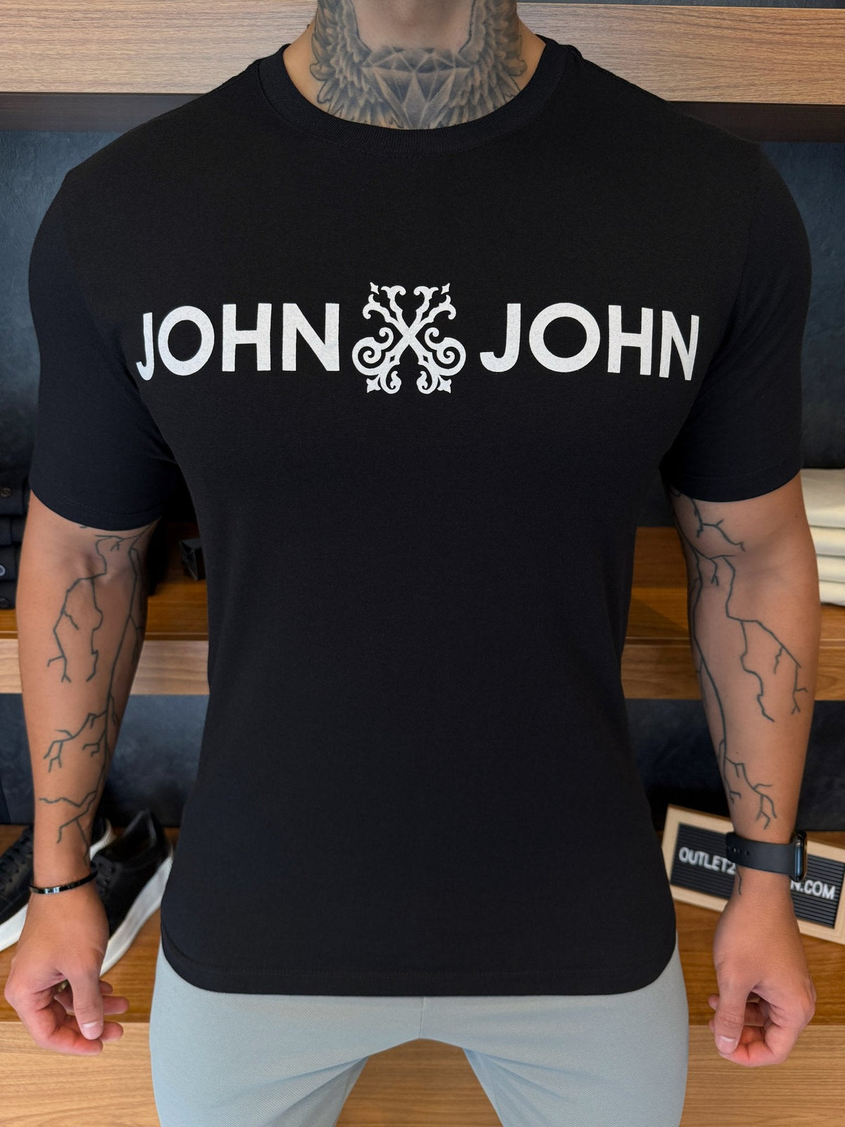 Camiseta John John Estampa Central - Preta