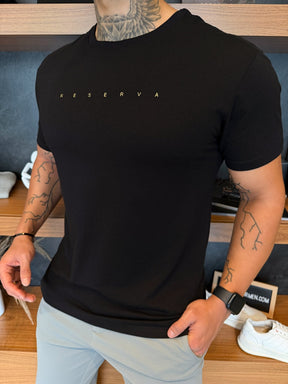 Camiseta Reserva Escrita Central Gold- Preta