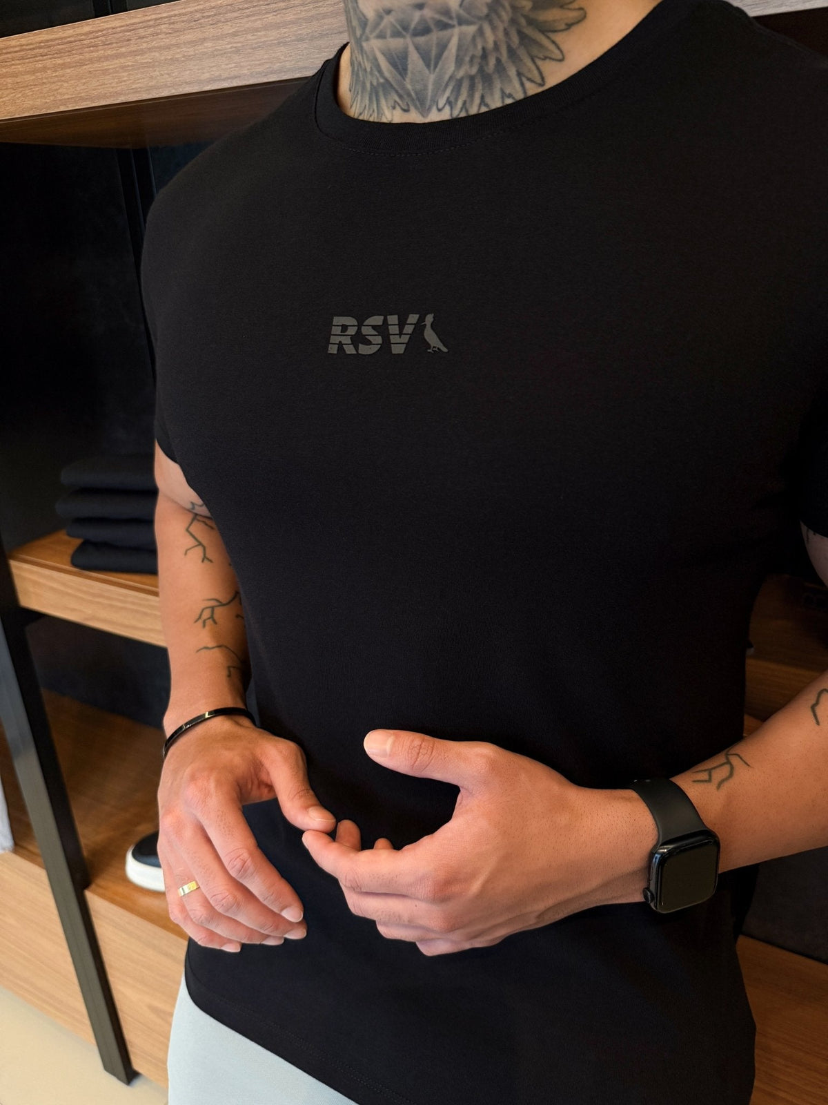 Camiseta Reserva Logo Central - Preta